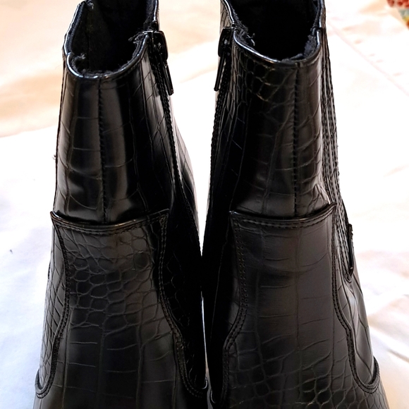 ASOS croc embossed bootie - Picture 5 of 13